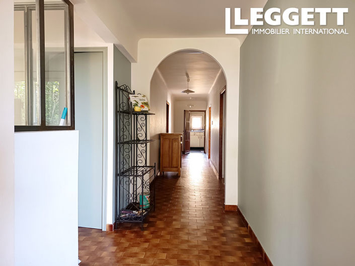 Image No.6-4 Bed House for sale