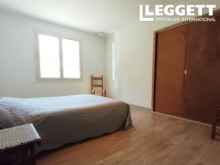 Image No.8-4 Bed House for sale