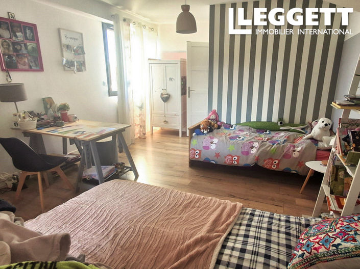 Image No.6-5 Bed House for sale