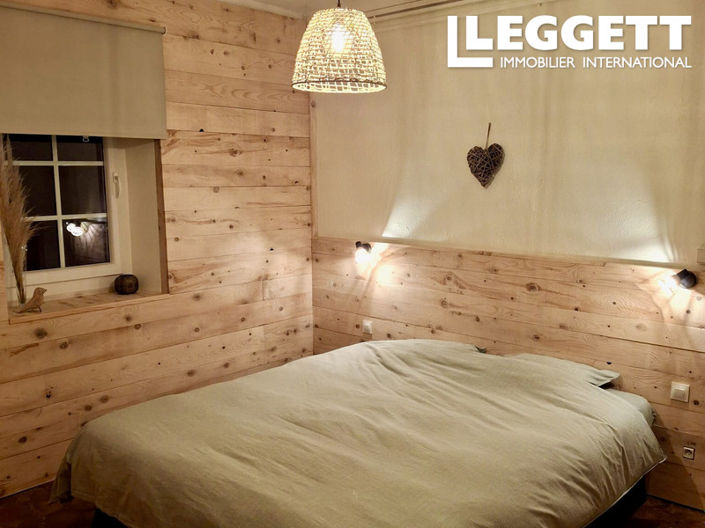 Image No.10-2 Bed House for sale