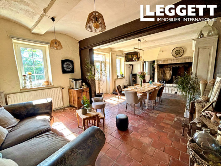 Image No.8-2 Bed House for sale