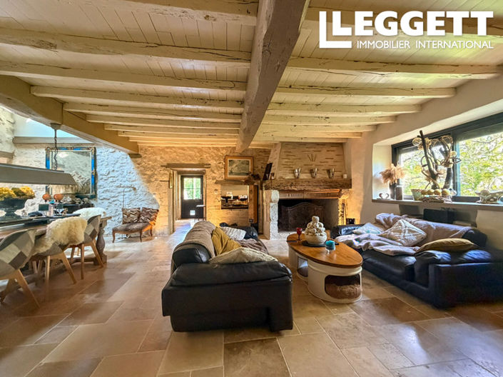 Image No.6-5 Bed House for sale