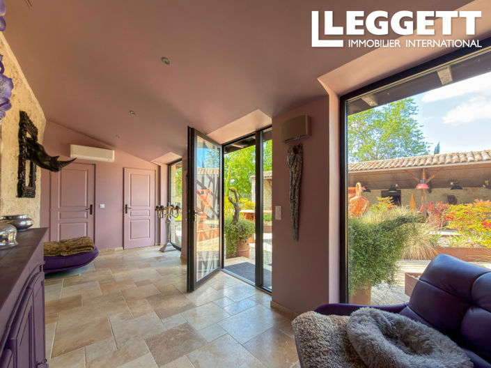 Image No.9-5 Bed House for sale