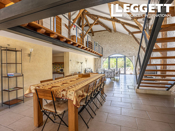 Image No.8-11 Bed House for sale