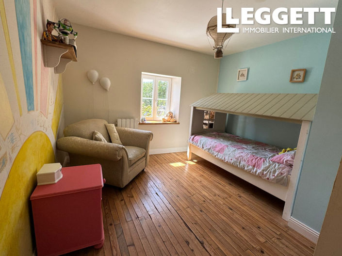 Image No.9-4 Bed House for sale