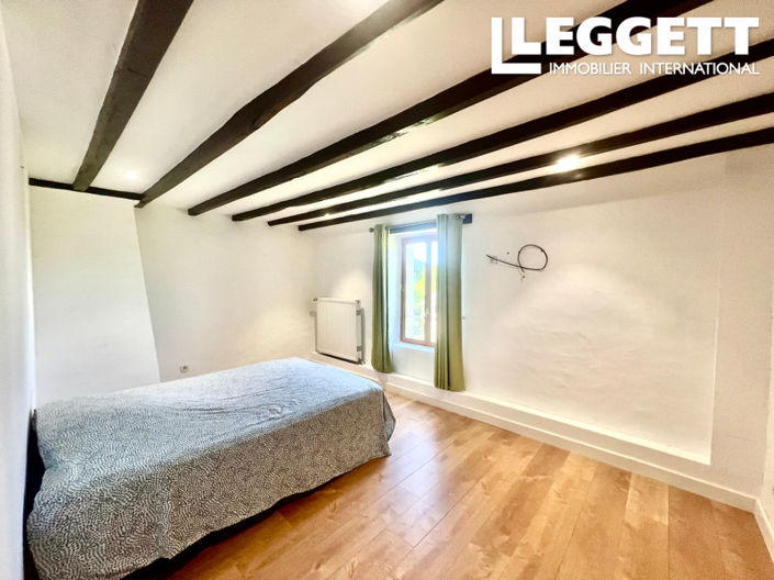 Image No.6-5 Bed House for sale