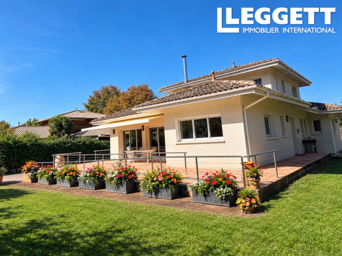 Image No.2-6 Bed House for sale