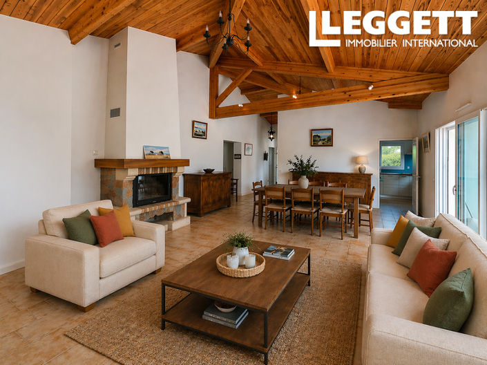 Image No.5-6 Bed House for sale