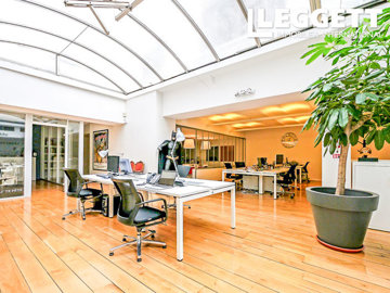 ahr0chm6ly9jzg4uagvzdglhlmltbw8vaw1hz2uvvevom