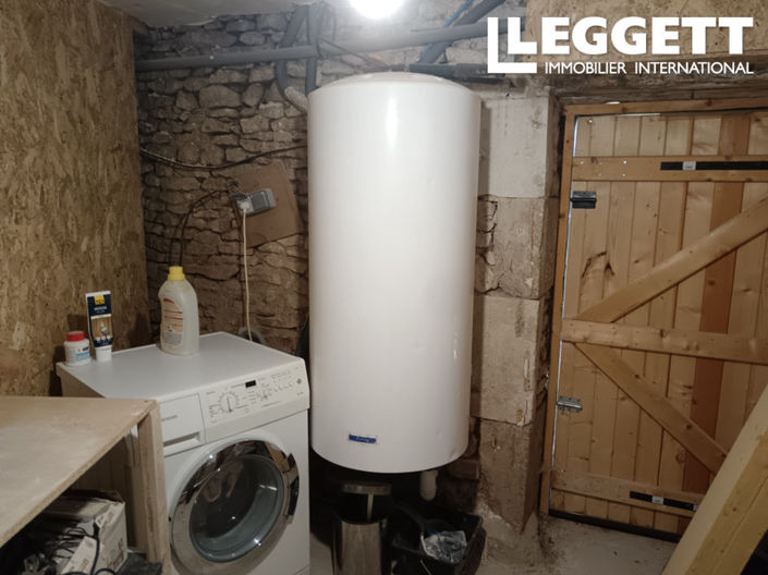 Image No.10-2 Bed House for sale