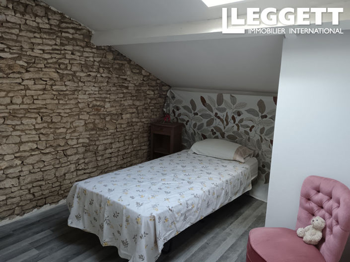 Image No.9-2 Bed House for sale