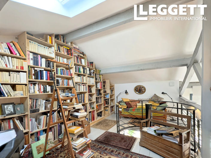 Image No.10-2 Bed House for sale