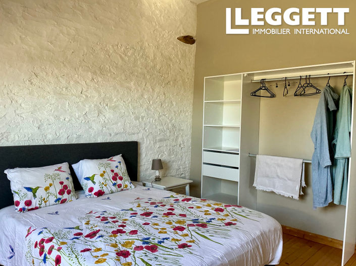 Image No.7-5 Bed House for sale