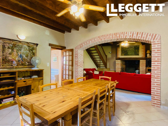 Image No.8-5 Bed House for sale