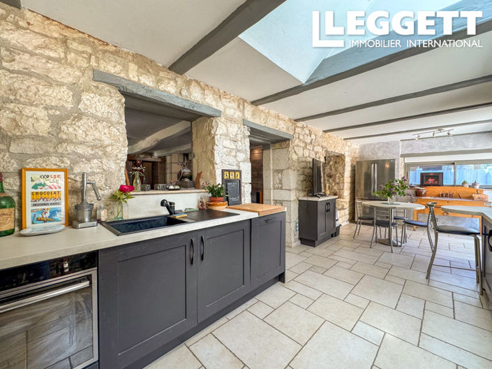 Image No.6-4 Bed House for sale