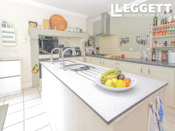 ahr0chm6ly9jzg4uagvzdglhlmltbw8vaw1hz2uvvevom