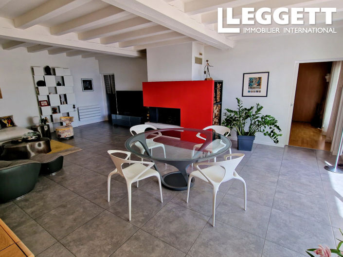 Image No.2-5 Bed House for sale