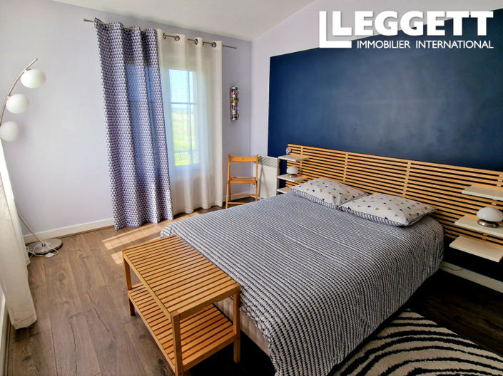 Image No.5-5 Bed House for sale