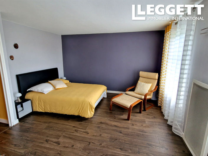 Image No.6-5 Bed House for sale