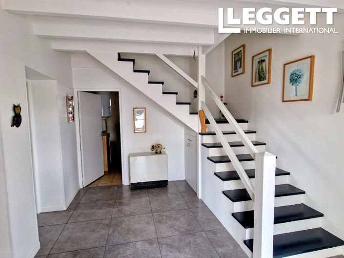 Image No.7-5 Bed House for sale