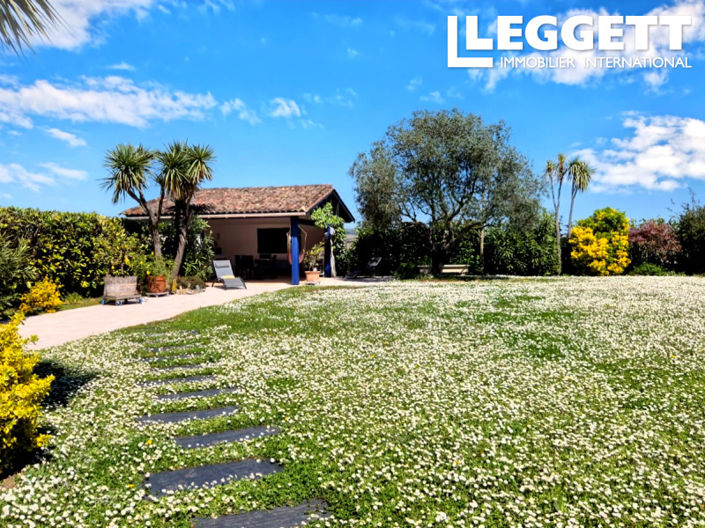 Image No.9-5 Bed House for sale