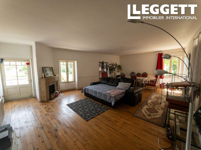 Image No.2-4 Bed House for sale