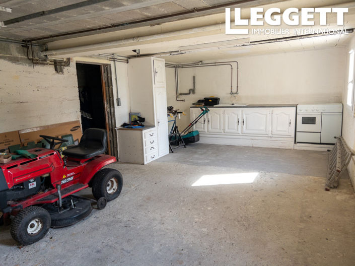 Image No.8-3 Bed House for sale