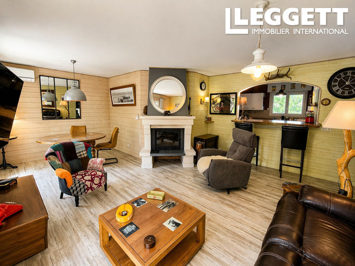 Image No.2-4 Bed House for sale