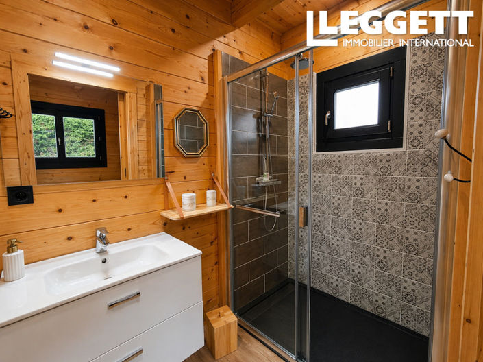 Image No.8-4 Bed House for sale