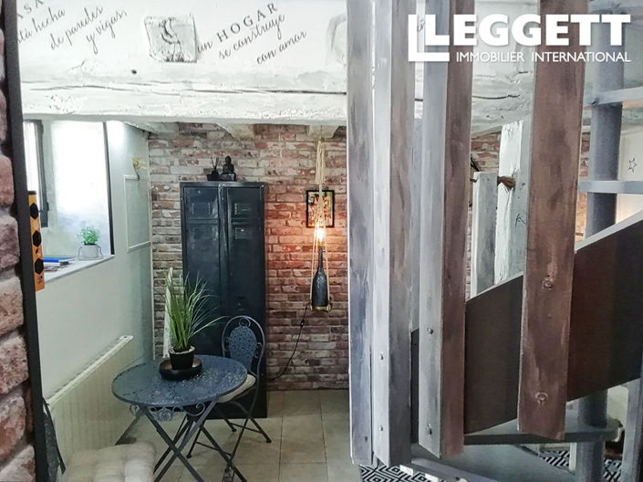 Image No.10-6 Bed House for sale