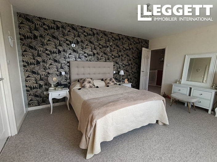 Image No.5-4 Bed House for sale