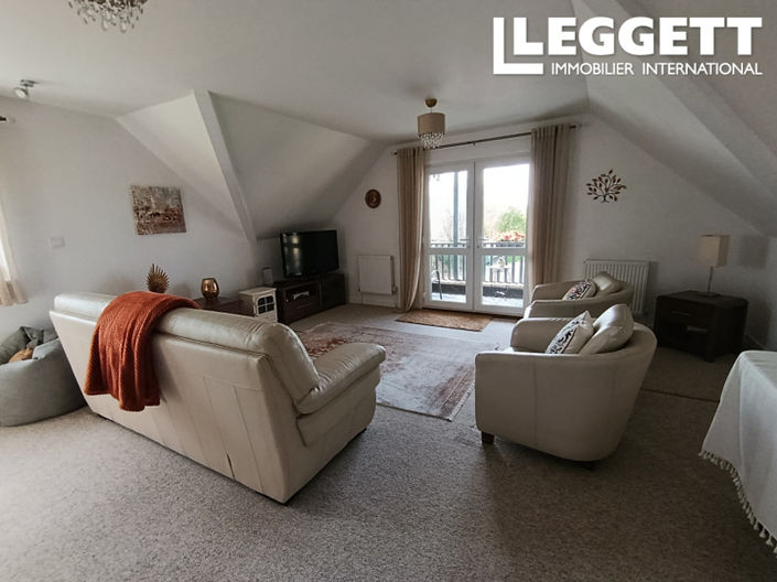 Image No.8-4 Bed House for sale