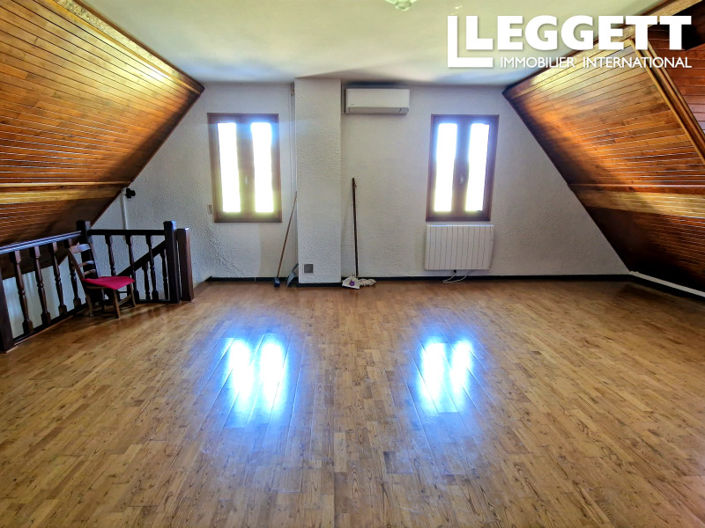 Image No.6-3 Bed House for sale