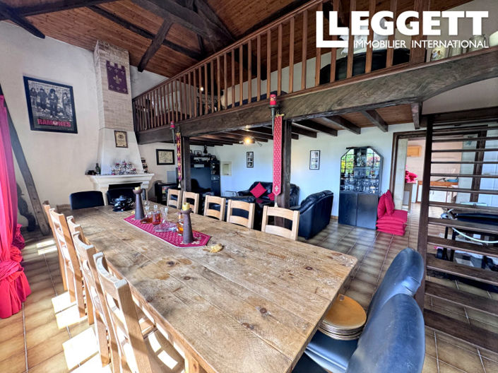 Image No.10-3 Bed House for sale