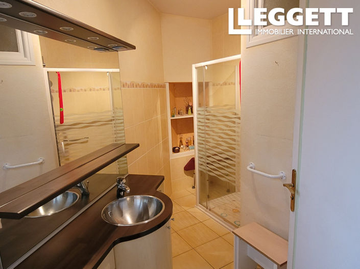 Image No.10-2 Bed Commercial for sale