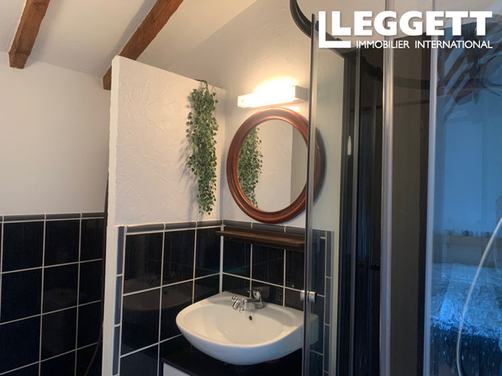 Image No.6-2 Bed House for sale