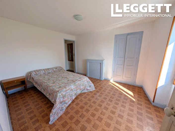 Image No.9-2 Bed House for sale