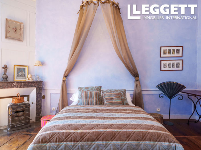 Image No.9-5 Bed House for sale