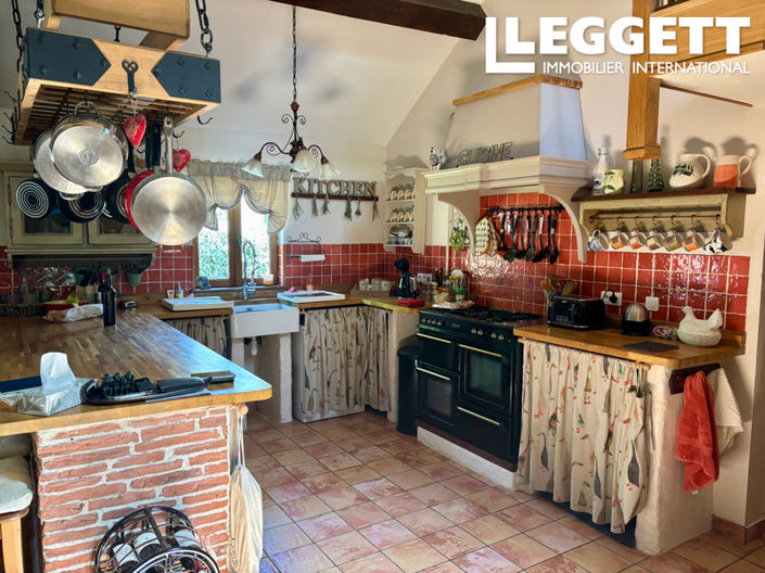 Image No.5-7 Bed House for sale