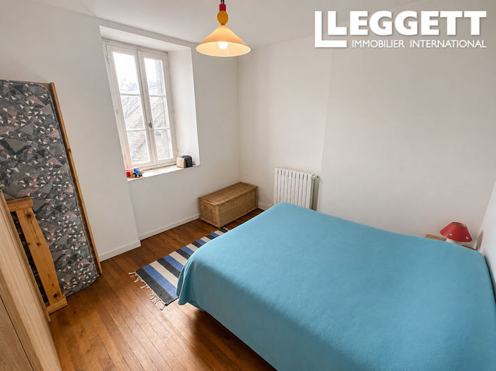 Image No.9-3 Bed House for sale