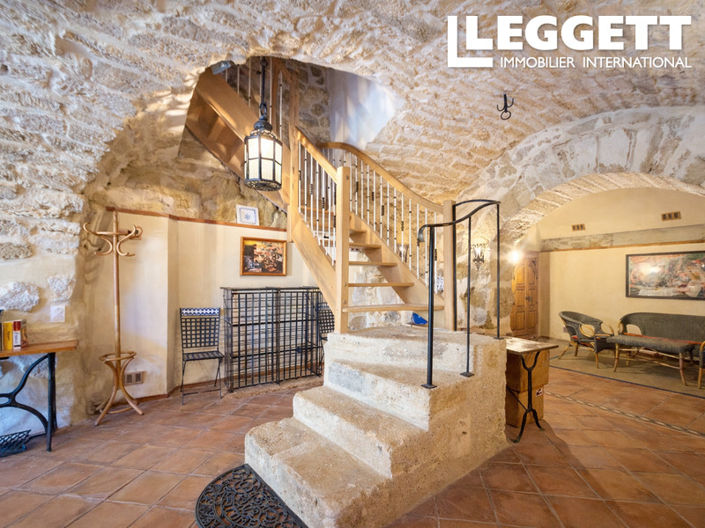 Image No.7-5 Bed House for sale