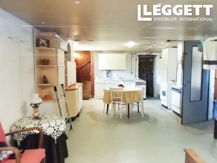 Image No.8-3 Bed House for sale