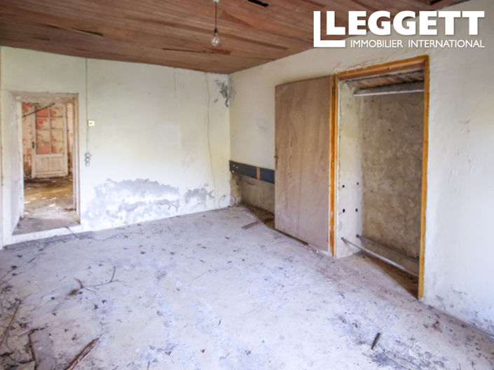 Image No.8-House for sale