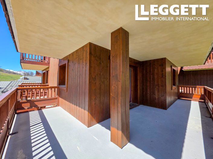 Image No.10-3 Bed Apartment for sale