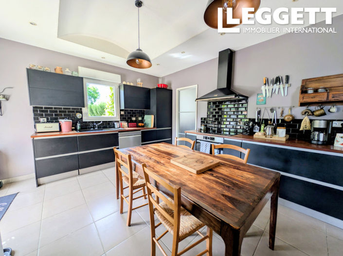 Image No.2-3 Bed House for sale