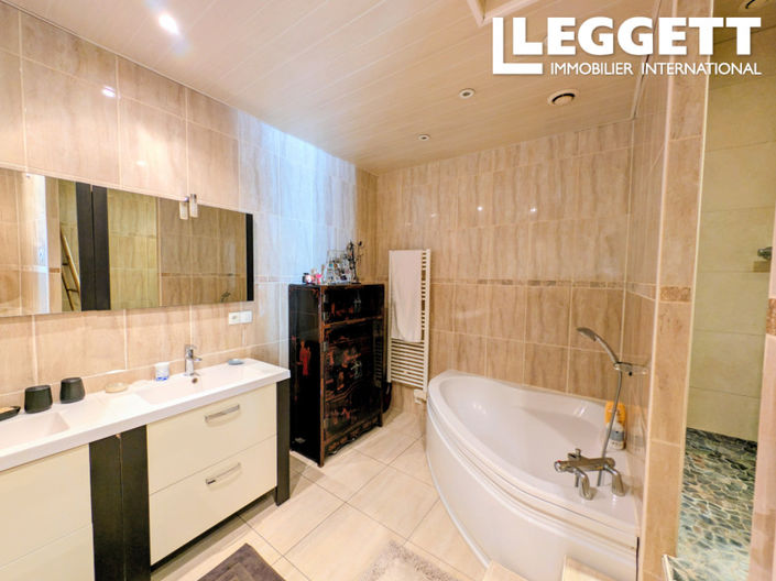 Image No.5-3 Bed House for sale