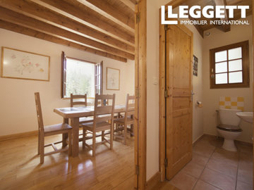 ahr0chm6ly9jzg4uagvzdglhlmltbw8vaw1hz2uvvevom