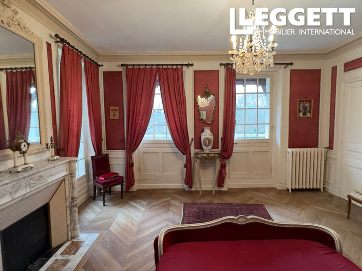 Image No.10-6 Bed House for sale