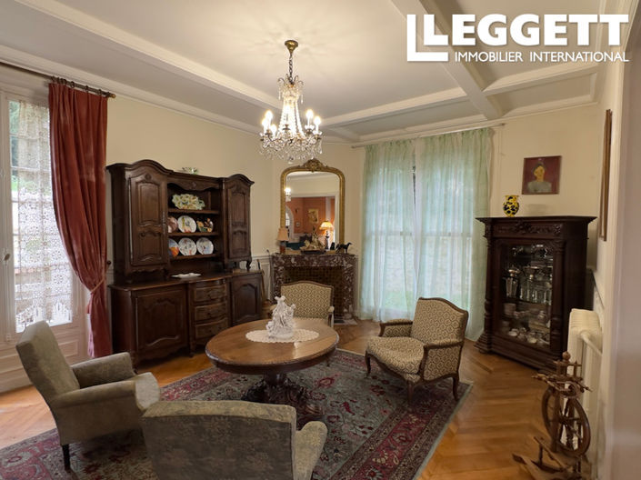 Image No.5-6 Bed House for sale