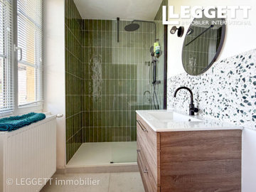 ahr0chm6ly9jzg4uagvzdglhlmltbw8vaw1hz2uvvevom